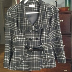 Joseph A Sophisticated Winter Cape NWOT.